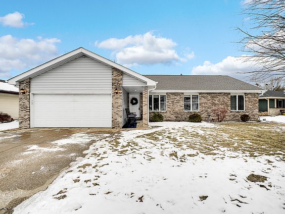 2nd image of 375 Meadows Rd N