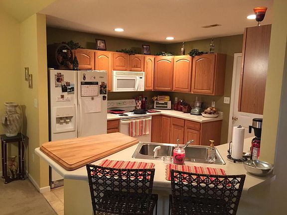 3rd image of 5251 Avery Woods Ln