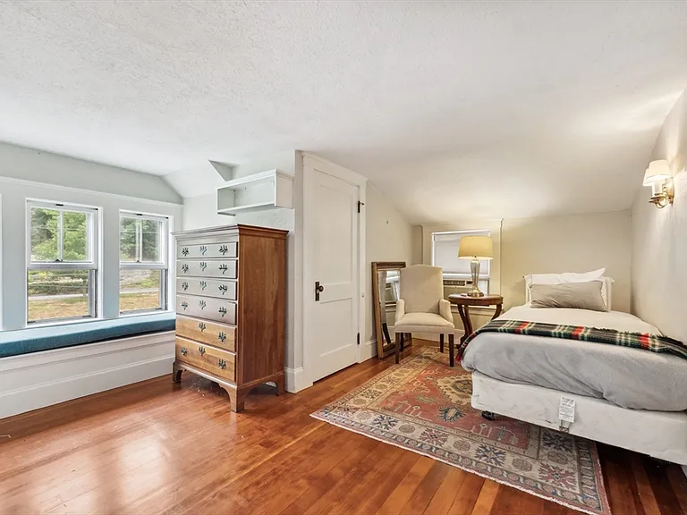 103 Leonard St #0 — Photo 9