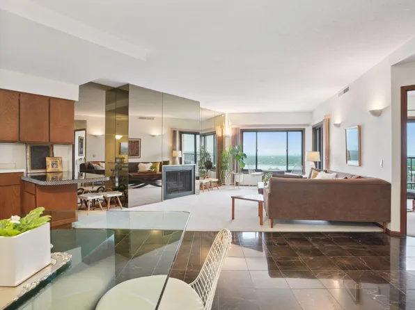 2950 Dean Pkwy APT 2405, Minneapolis, MN 55416