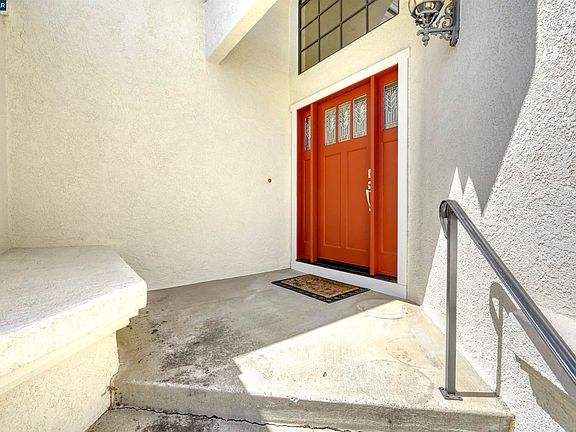 3rd image of 5535 Edgeview Dr