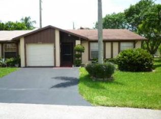 5388 Viburnum Cir, Delray Beach, FL 33484