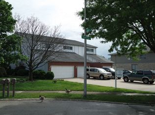 308 Starling Ct, Bloomingdale, IL 60108