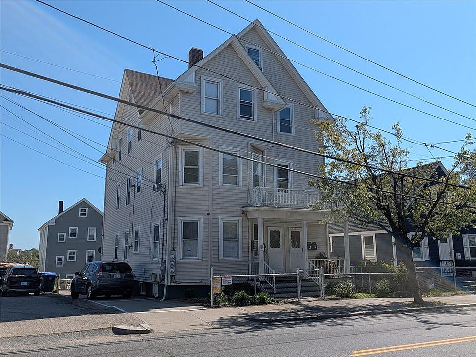 1st image of 420 Orms St