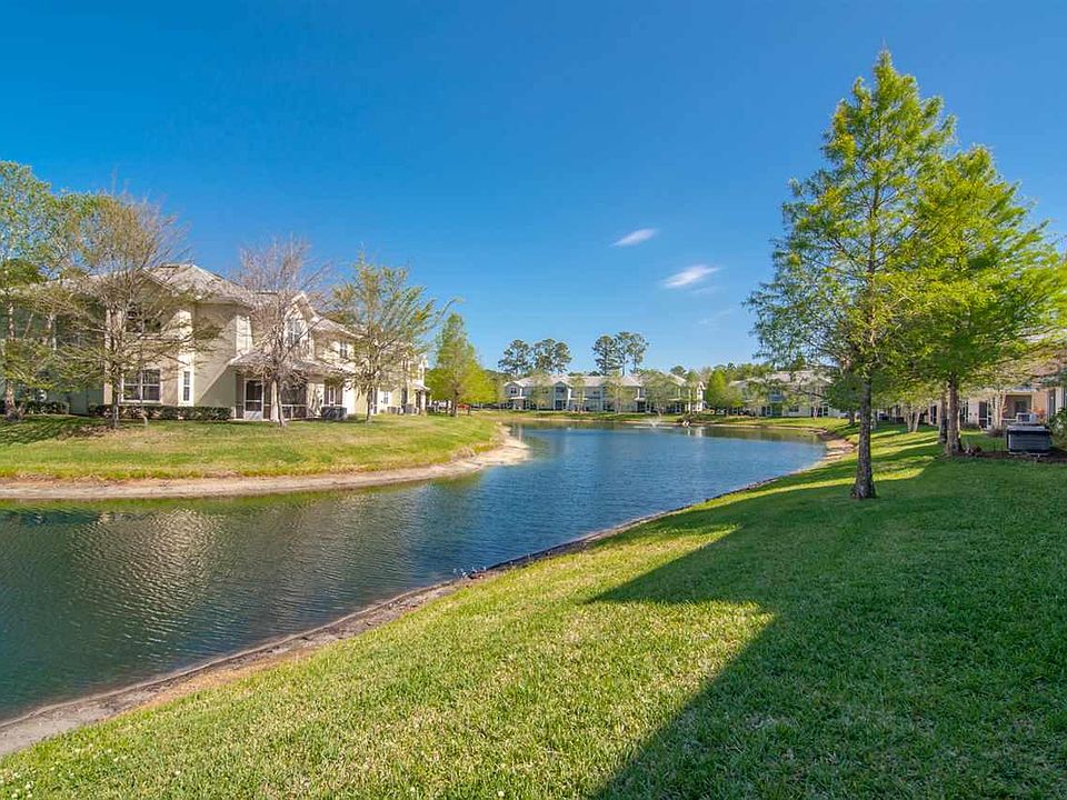 1st image of 185 Bayberry Cir Unit 902