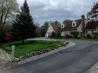 187 Lull Rd, New Boston, NH 03070