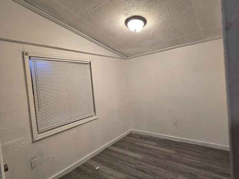 246 Saint John Dr — Photo 11