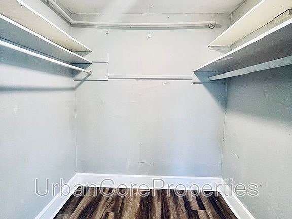 4th image of 236 10th Ave NE APT 2