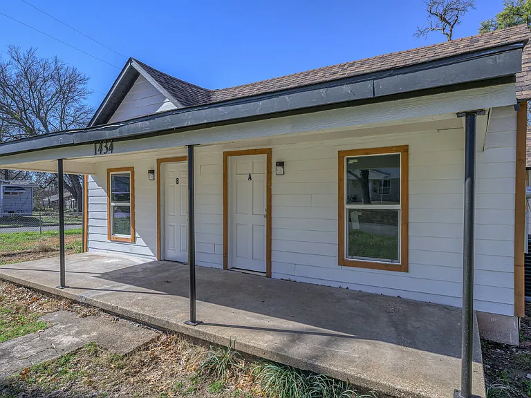 1434 S Rusk St — Photo 4