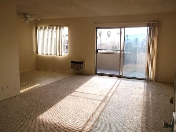 3rd image of 1681 Amberwood Dr APT 211