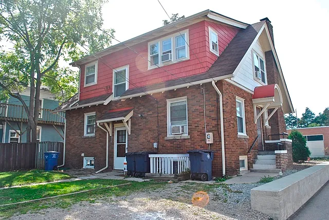 6 bed, 1791 sqft, $1,100 — Photo 4
