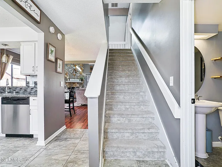8434 Allwine Ct — Photo 15