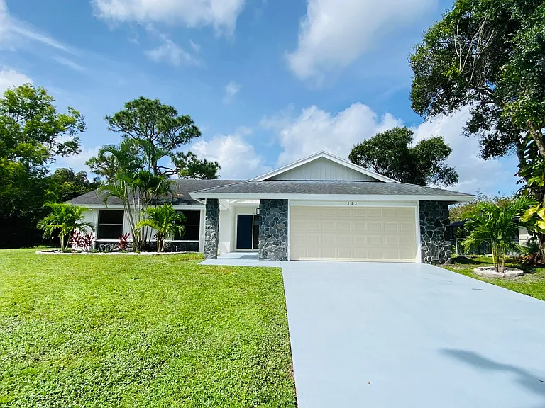 212 Trace Ct — Photo 32