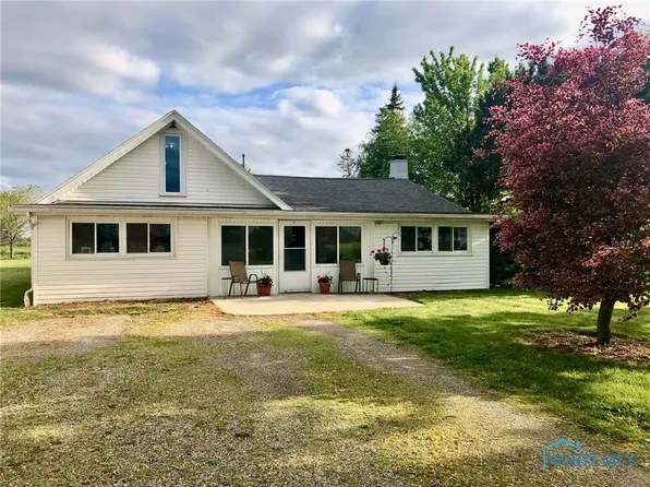 5151 Keller Rd, Walbridge, OH 43465