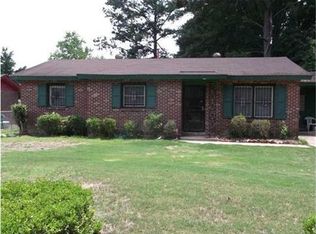 37 Woodstock Dr, Montgomery, AL 36105