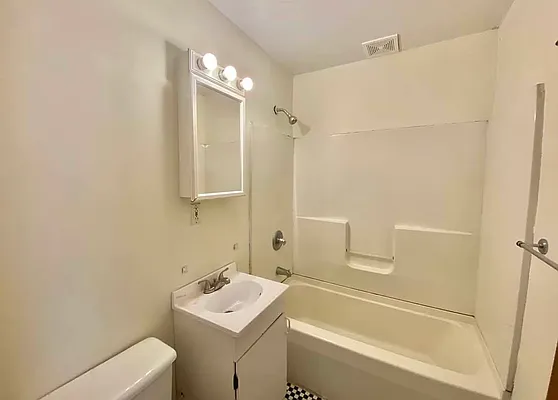 Rented by Crosstown Apartments NYC | media 26