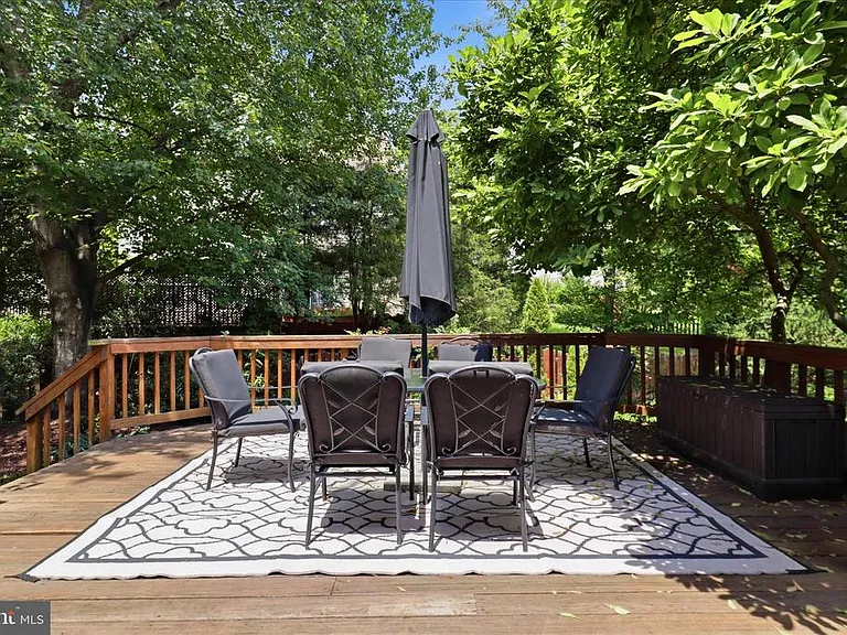 408 Huntfield Ct NE — Photo 33