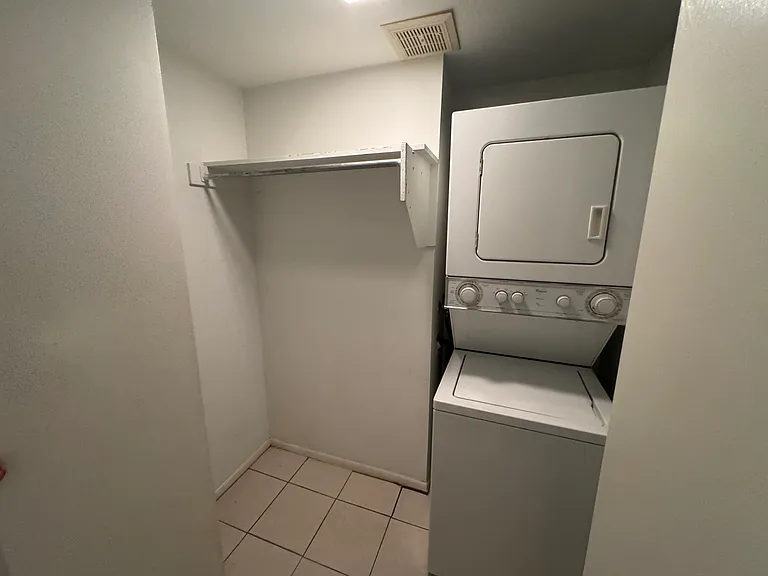 1018 W Malibu Dr — Photo 4