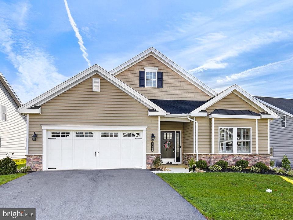 1st image of 886 Founders Way