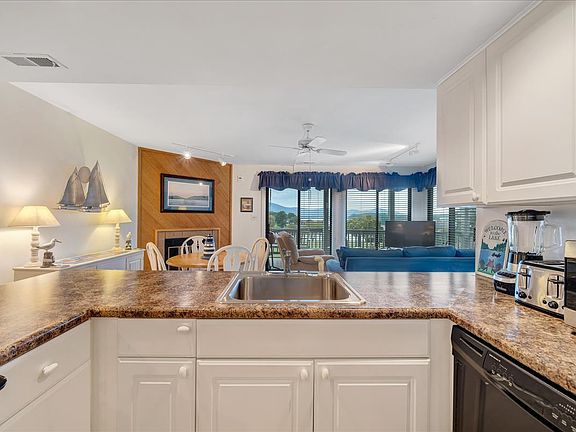 4th image of 100 Sailors Cove Dr Unit 1323