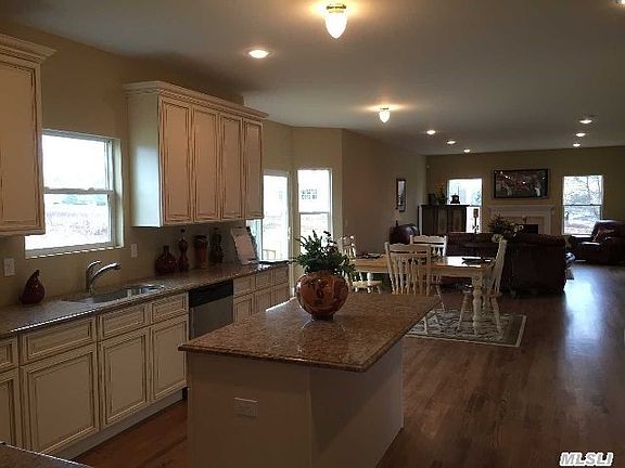 5th image of 5 Sycamore Dr