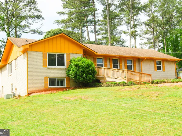 1584 Hebron Ln, Riverdale, GA 30296