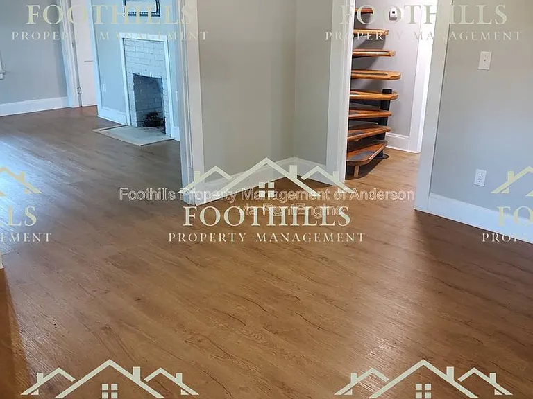 1905 Marett Rd — Photo 4