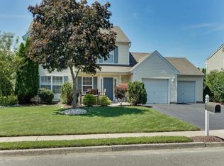 16 Gettysburg Dr, Howell, NJ 07731
