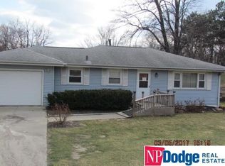 5711 Hartman Ave, Omaha, NE 68104