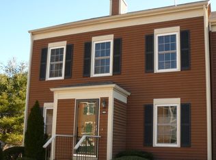 169 Foxbridge Village Rd, Branford, CT 06405