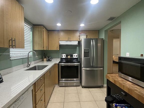 3rd image of 9375 Fontainebleau Blvd APT L217