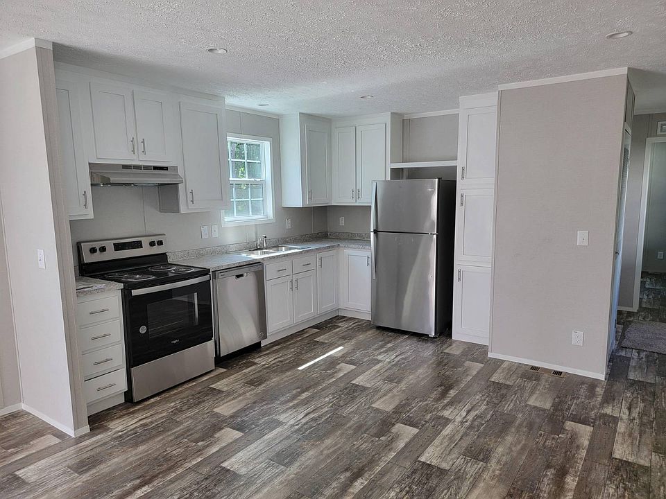 1st image of 127 Hubert Blvd