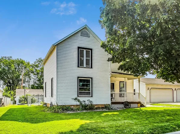 815 Center STREET, Union Grove, WI 53182