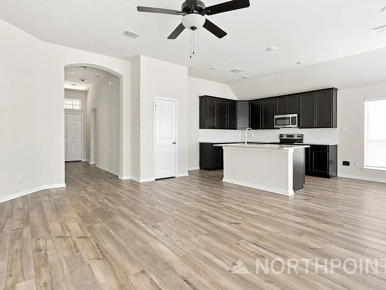 137 Colbys Way — Photo 3
