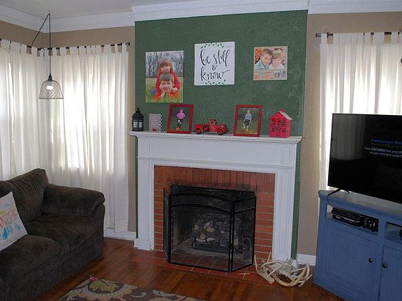 2nd image of 757 Coralie St