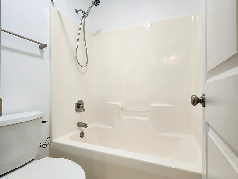 303 Wynbrookee Ln — Photo 23