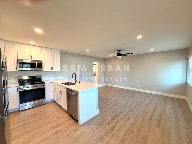 4572 34th St #6 — Photo 5