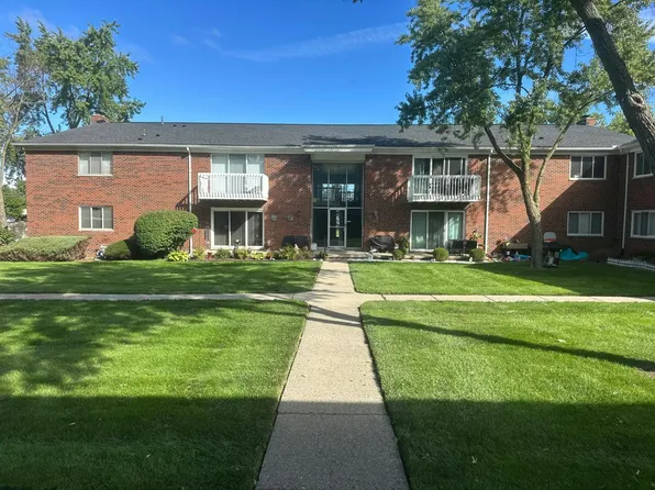 42755 Sheldon Pl APT 114, Clinton Township, MI 48038