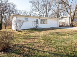 113 View Point Ln, Lake Saint Louis, MO 63367