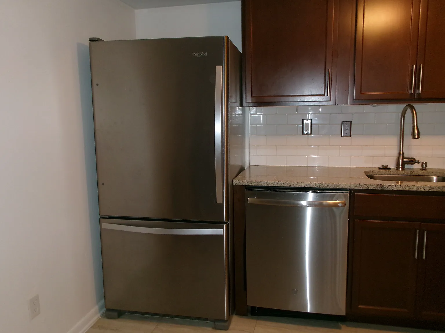 3 bed, 1260 sqft, $1,850 — Photo 2