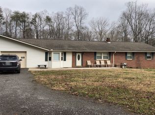 124 Lee Village Dr, Harriman, TN 37748