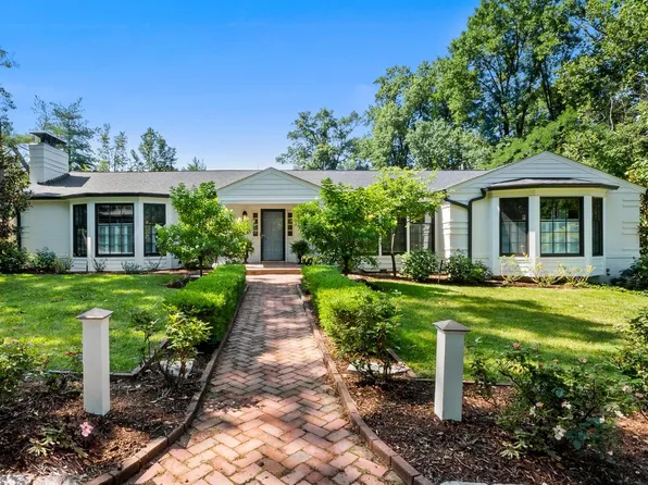 3 Warson Ln, Saint Louis, MO 63124