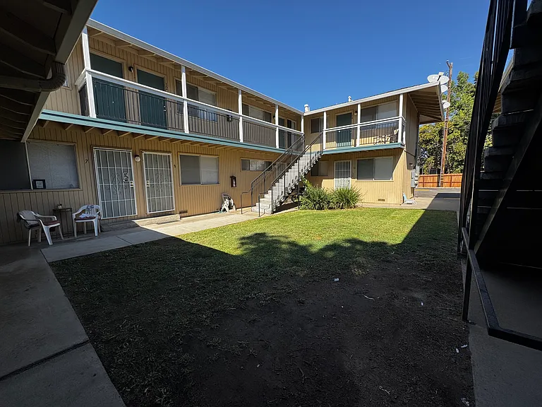 1275 Williams Way — Photo 3