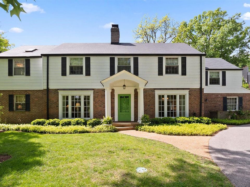 1st image of 7 Nassau Dr