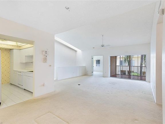 3rd image of 5811 Glencove Dr APT 1007