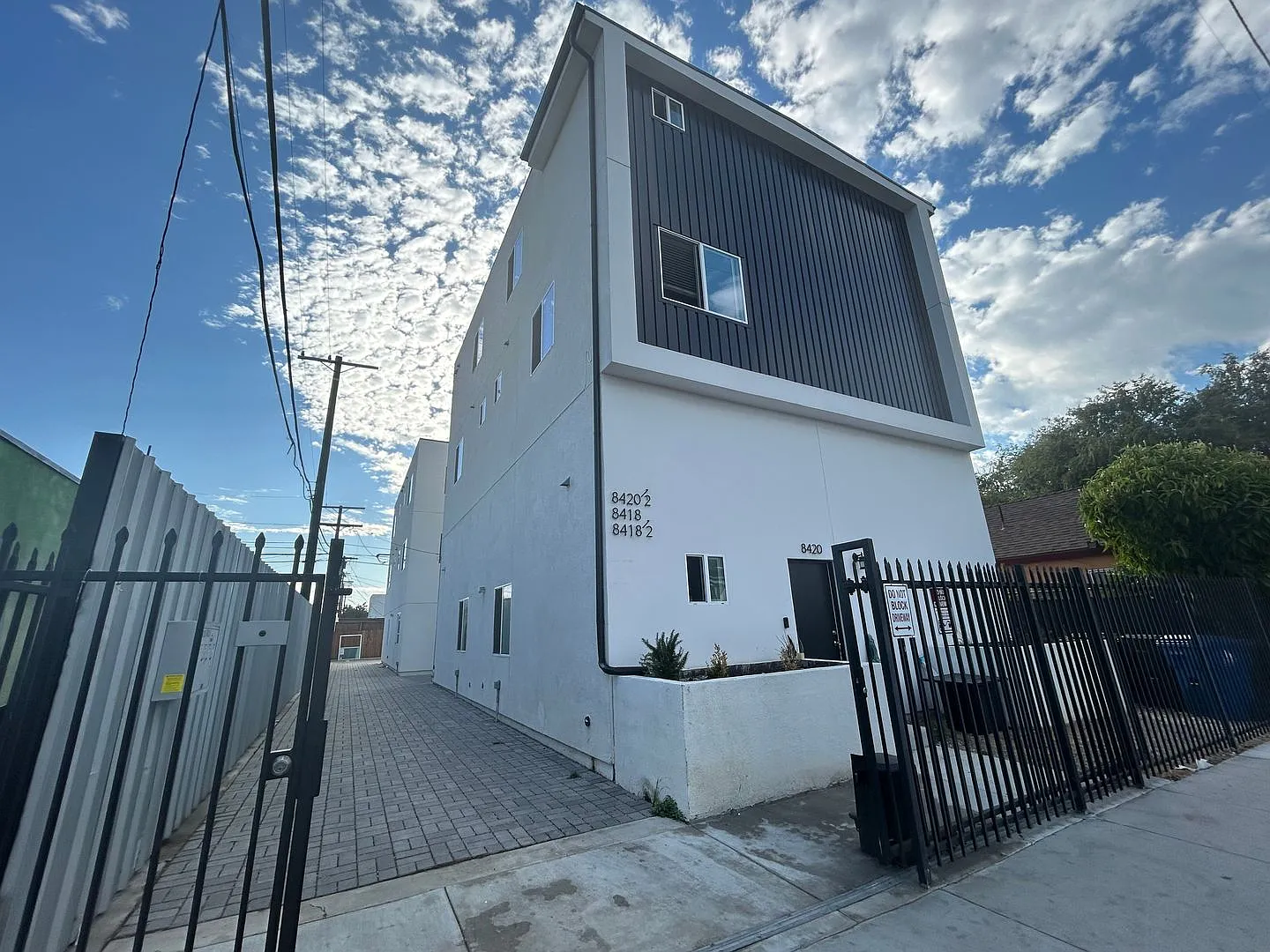NewB La T 8418 — Photo 3
