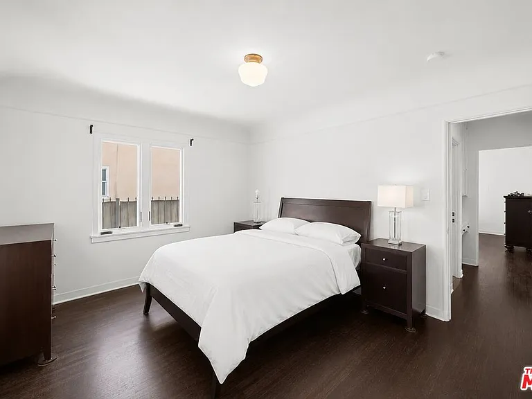 1542 S Canfield Ave — Photo 17