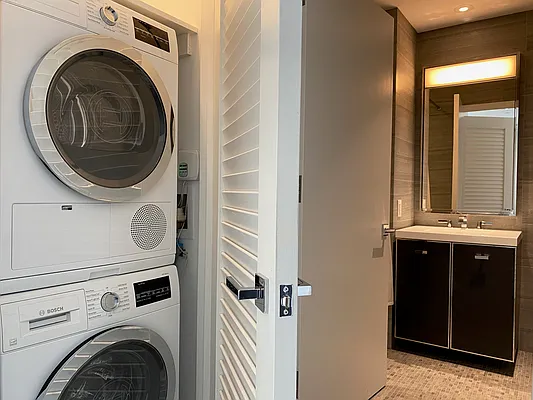 Rented by Gulia Wang, LREB | media 80