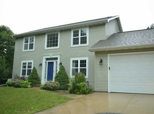 1709 S Carriage Ln, Appleton, WI 54914