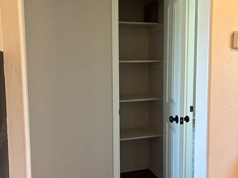 2209 E Grassland Ln — Photo 18